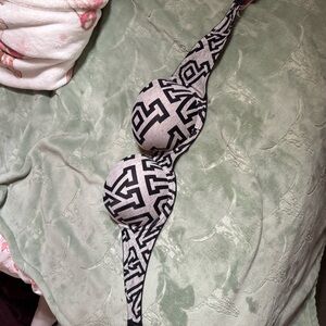 PINK Victoria's Secret Black and Gray Bra